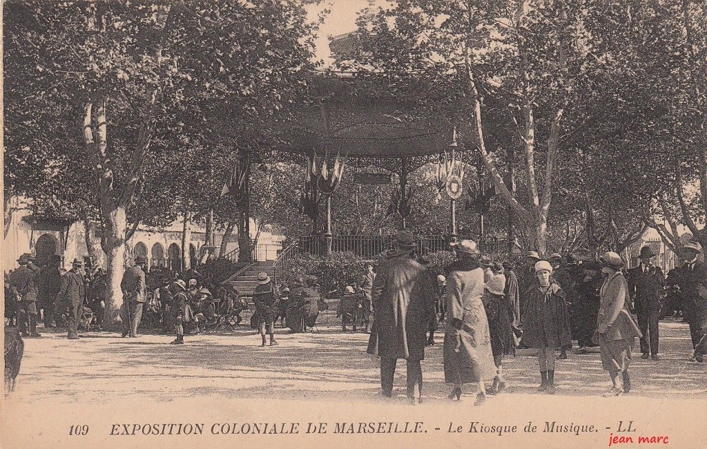 Marseille - Exposition coloniale de 1922 - Le Kiosque de musique.jpg