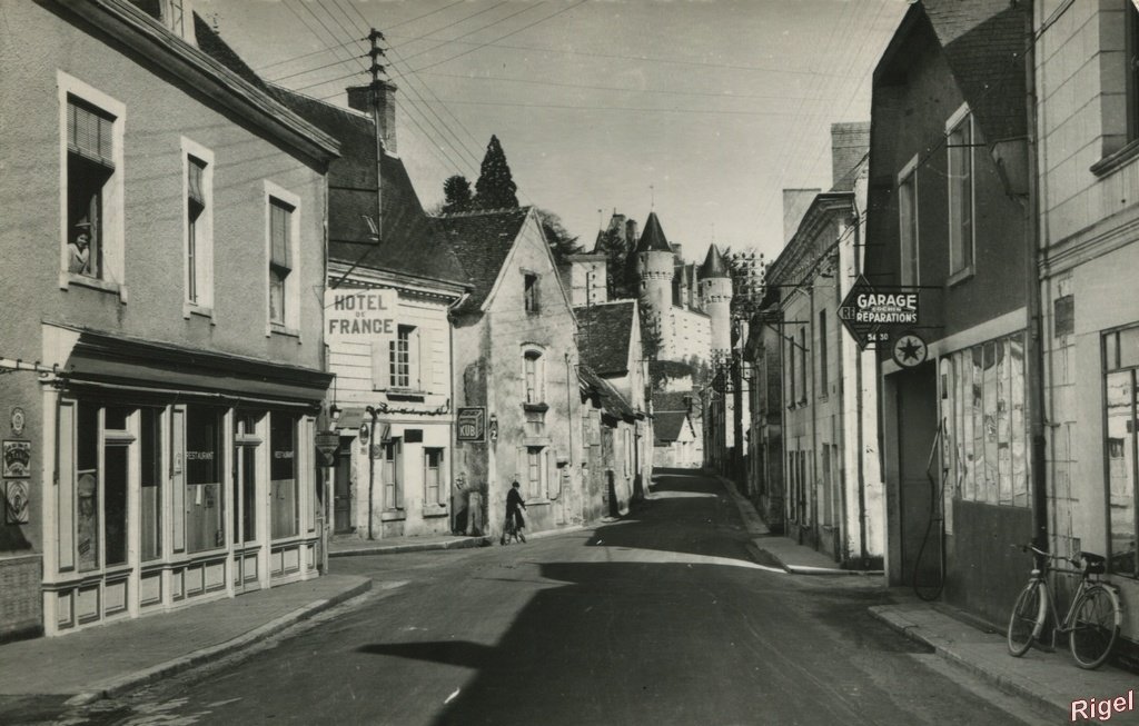 37-Montrésor _Indre-Loire_ - Rue Principale - Edition Aignan et Bernard.jpg