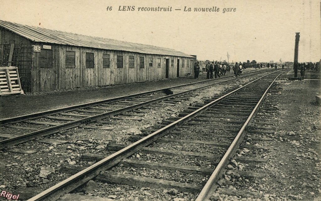 62-Les reconstruit - La Nouvelle Gare - 16 Phototypie J-M Combier Mâcon.jpg