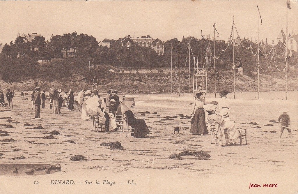 Dinard - Sur la Plage.jpg