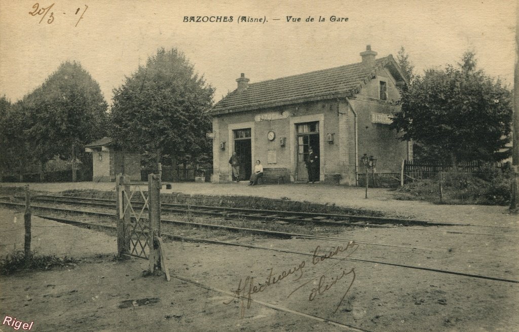 02-Bazoches - Vue de la Gare.jpg