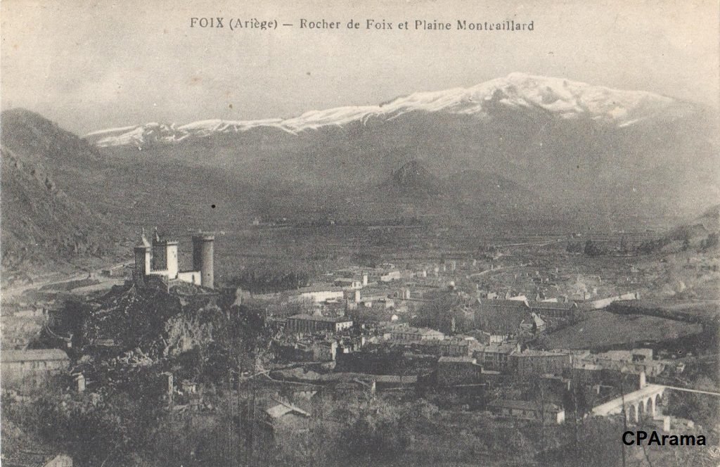 Foix rocher et plaine.jpg