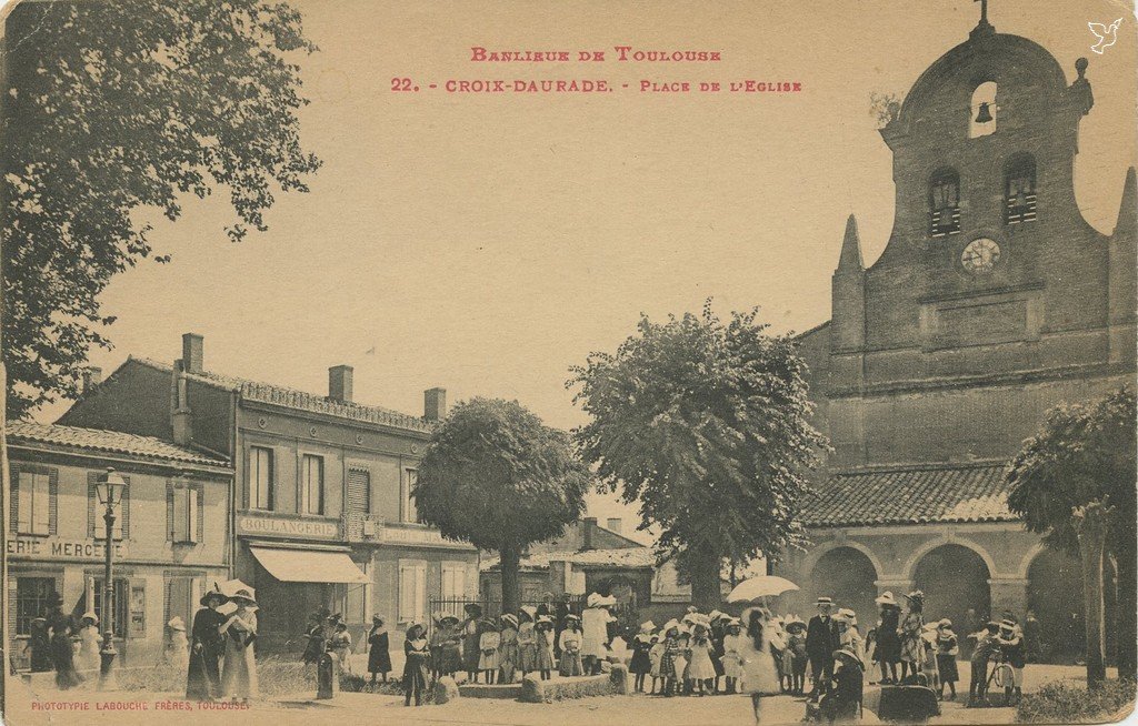 ZZ22 - Croix Daurade - Place de l'église.jpg