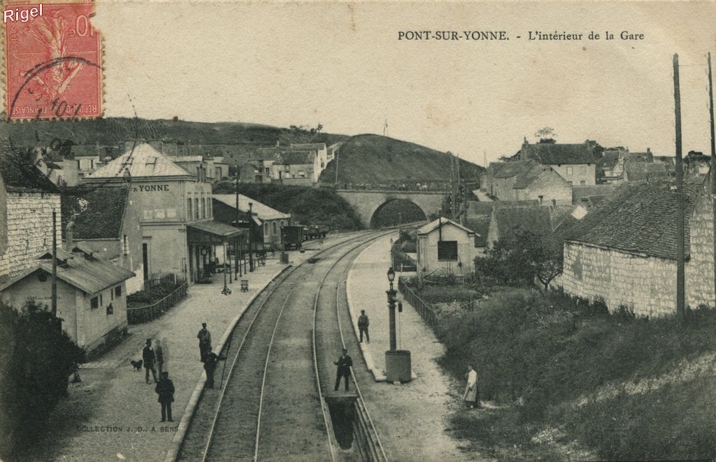 89-Pont-sur-Yonne - L'Intérieur de la Gare - Collection JD.jpg