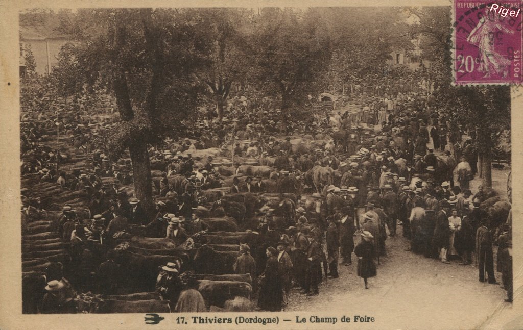 24-Thiviers - Le Champ de Foire - 17 L'Hirondelle.jpg