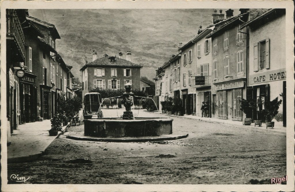 38 - VIF - Dauphiné - La Place Carnot - CIM.jpg