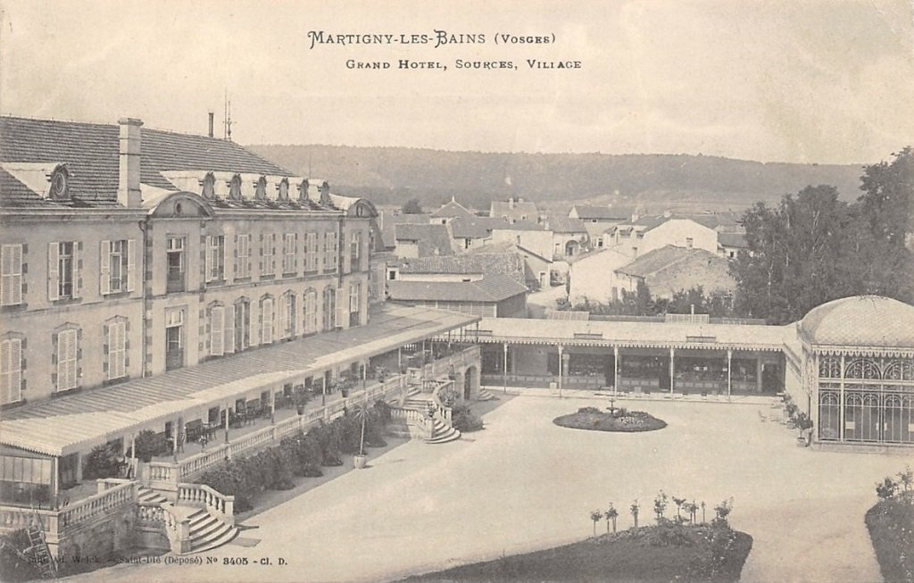 Martigny-les-Bains - Le Grand Hôtel des Bains, les galeries et le Pavillon de la Source.jpg
