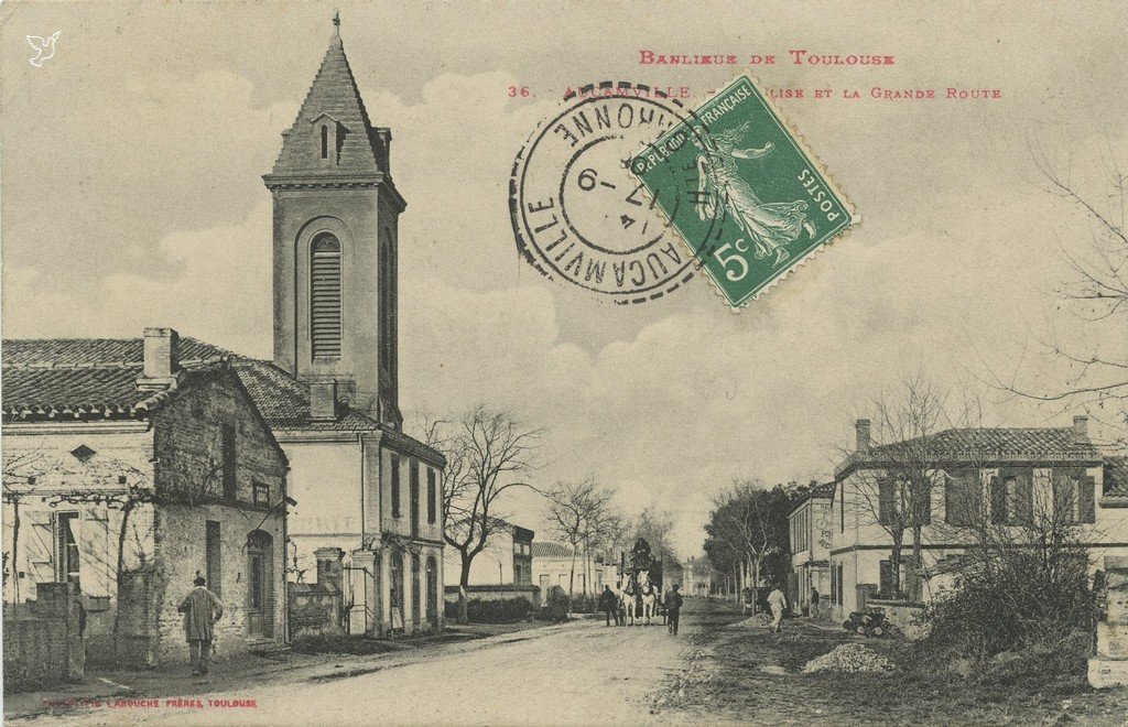 ZZ36 - Aucazmville - L'Eglise et la Gde Rte.jpg