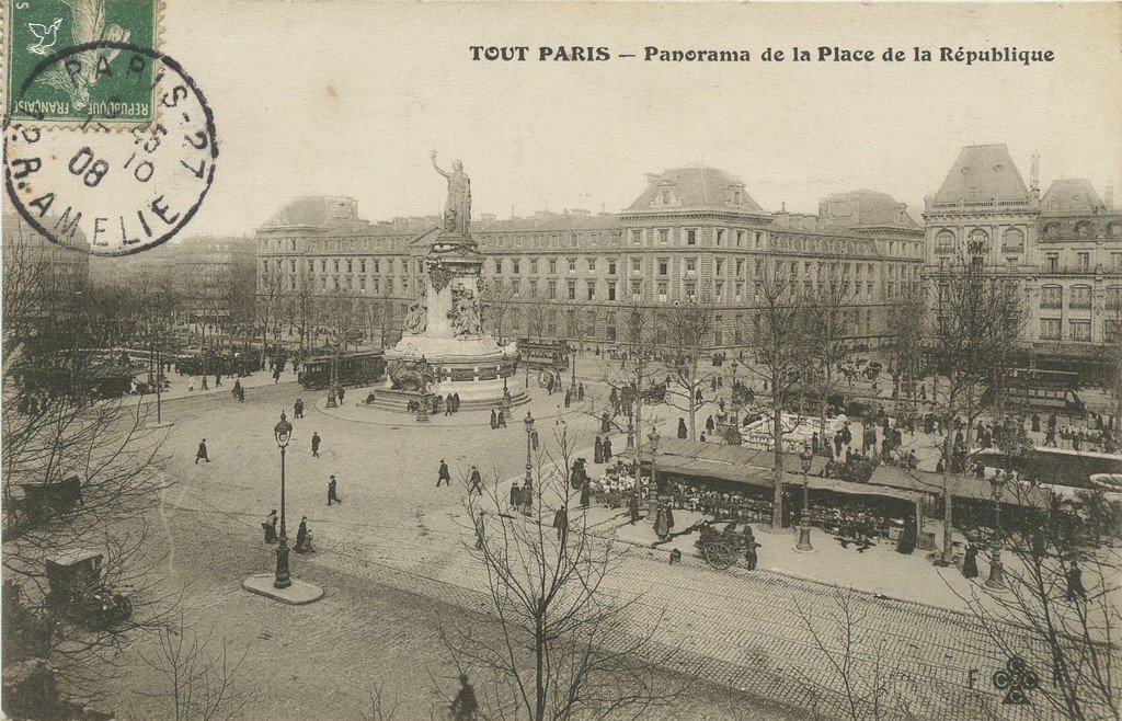 Z - 180 bis M - Panorama de la Place de la République.jpg
