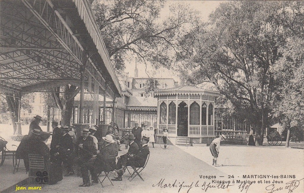 Martigny-les-Bains - Kiosque à musique et les Jeux (1905).jpg