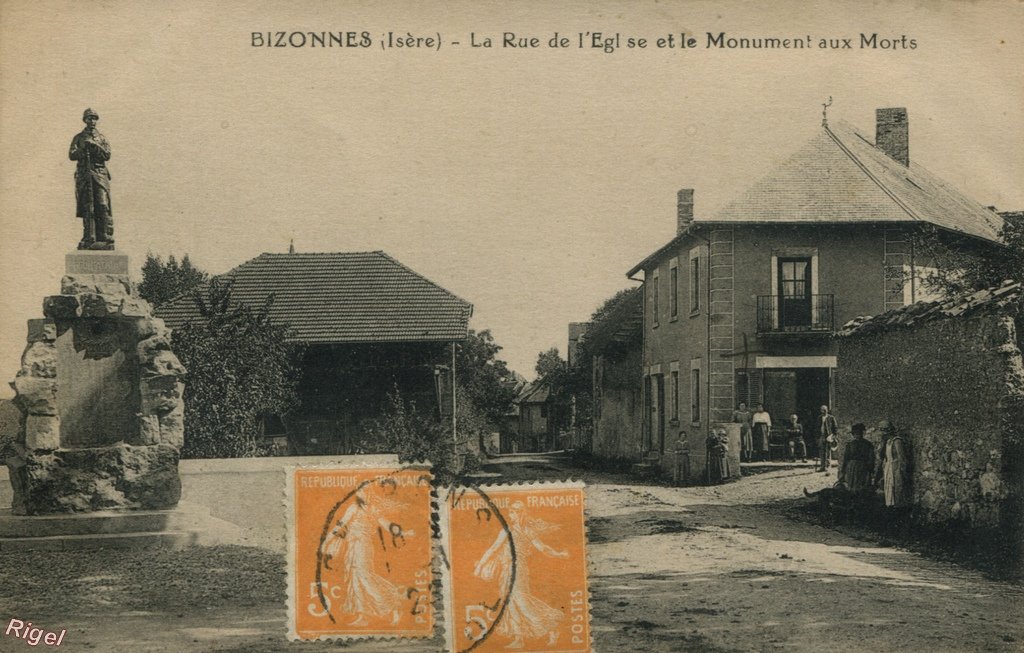 38-Bizonnes - Rue de l Eglise Monument aux Morts.jpg