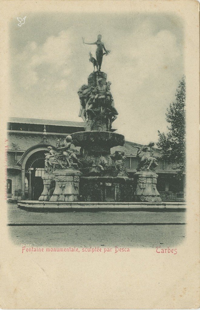 Z - Fontaine monumentale sculptée par Desca DND.jpg