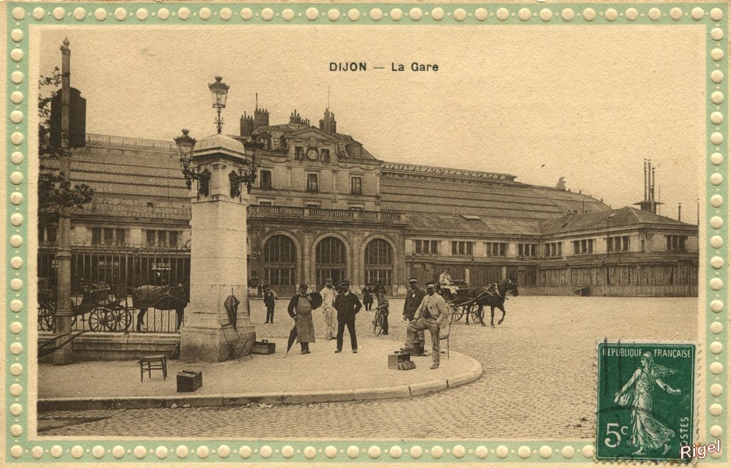 21-Dijon - La Gare.jpg