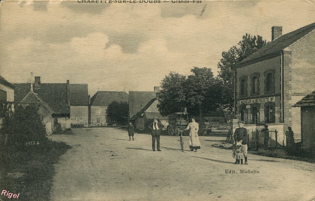 71-Charette-sur-le-Doubs - Grande-Rue - Michelin Aubergiste.jpg