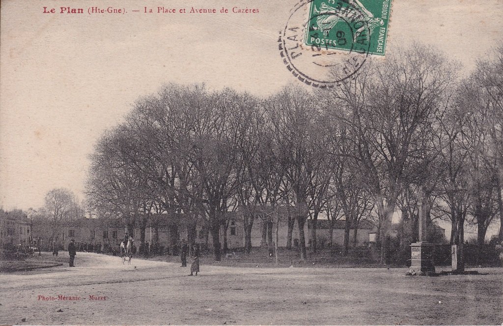 Le Plan - La Place et Avenue de Cazères.jpg