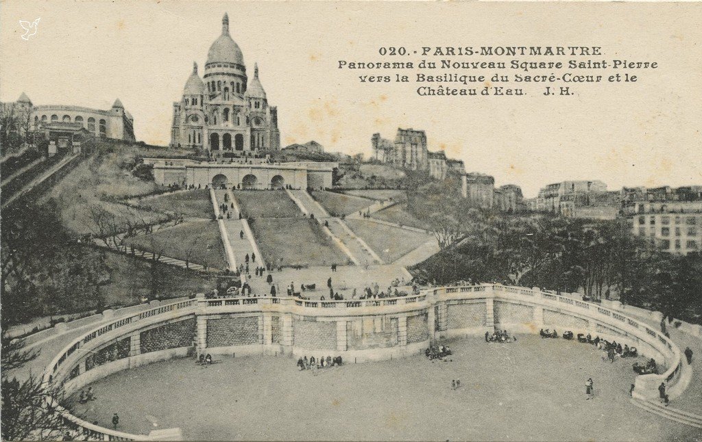 Z - 020 - Paris-Montmartre - Panorama du nouveau square St-Pierre (NB).jpg