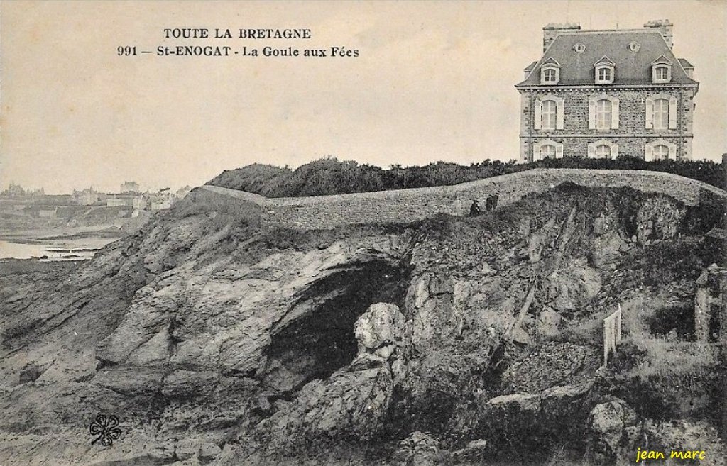 Saint-Enogat - La Goule aux Fées.jpg