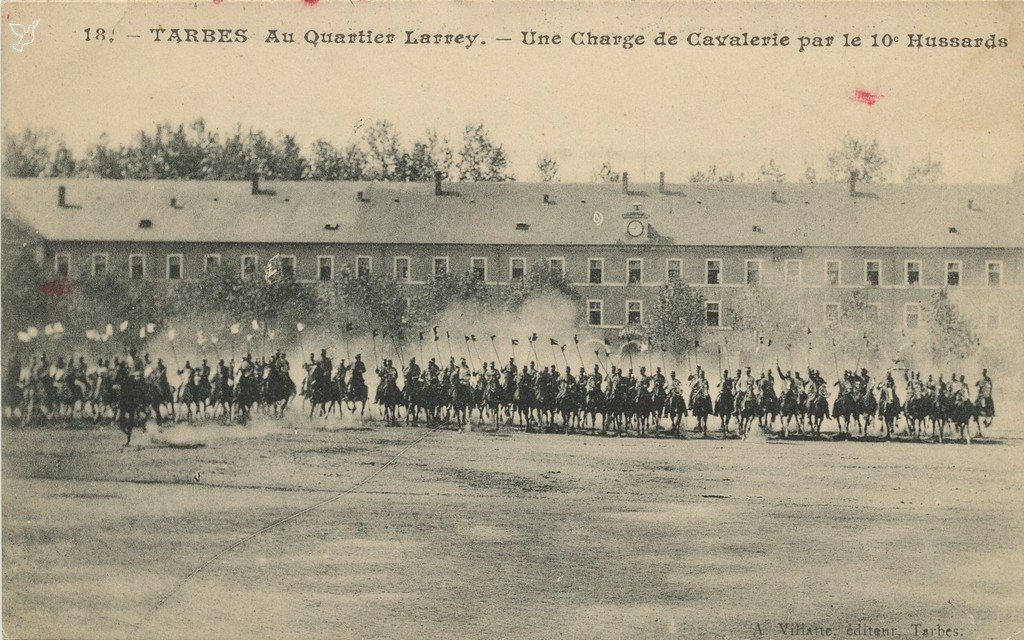 Z - 18 - Au Quartier Larreu une charge de cavalerie.jpg