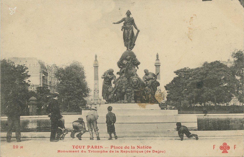 29 M - Place de la Nation.jpg