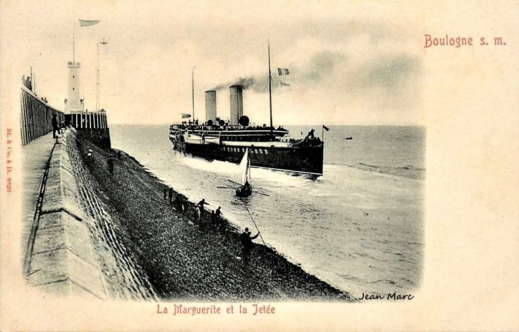 Boulogne-sur-Mer - La Marguerite et la Jetée.jpg