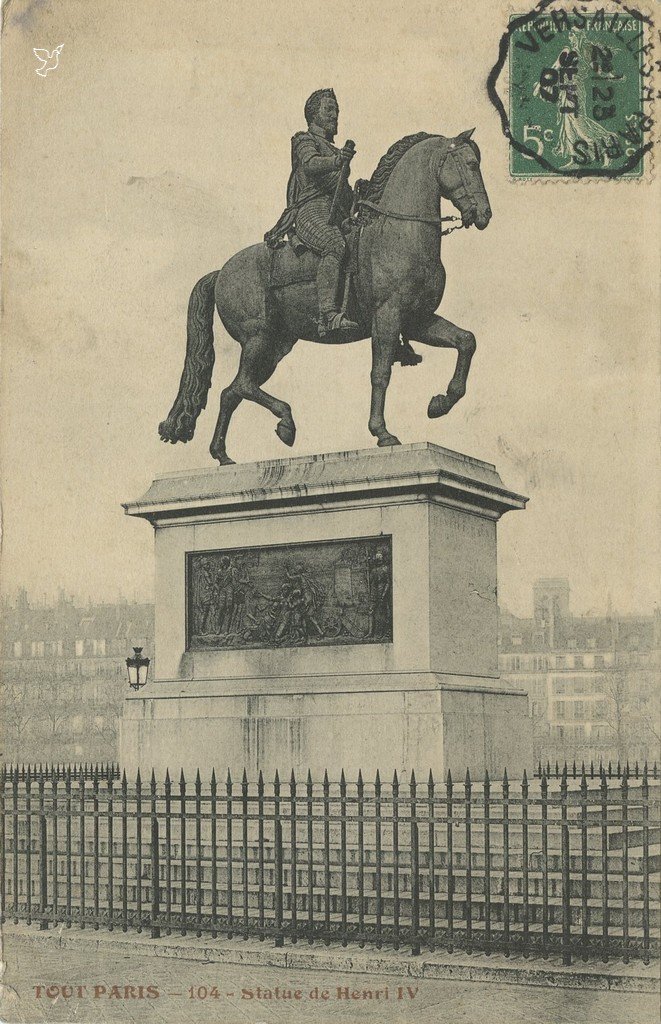 Z - 104 - Statue de henri IV.jpg