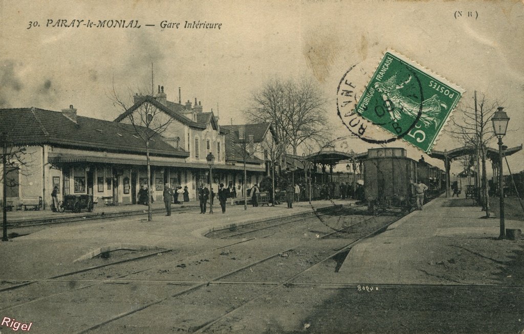 71-Paray-le-Monial Gare Intérieure.jpg