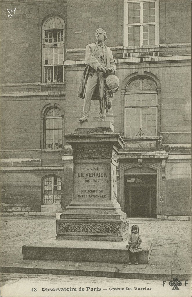Z - 13 - ♣ - Observatoire de Paris - Statue Le Verrier.jpg