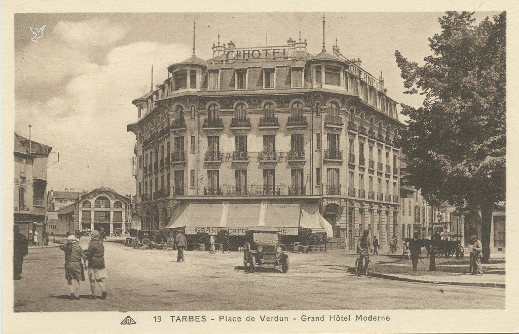 Z - 19 - Place de Verdun - Gd Hotel Moderne.jpg
