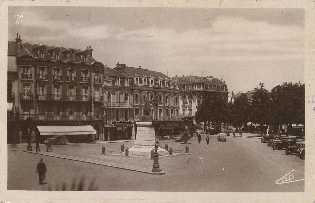 Z - 57 - Place de Verdun.jpg
