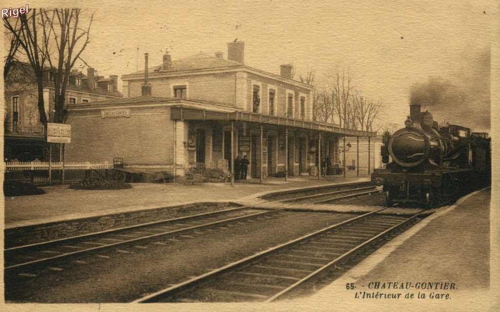 53-Chateauneuf-Gontier - L'Intérieur de la Gare - 65 G Artaud éditeur.jpg