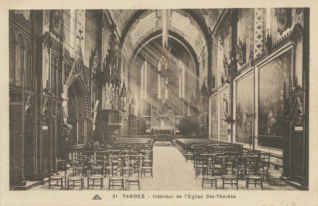 Z - 31 - Intérieur de l'Eglise Ste-Thérèse.jpg