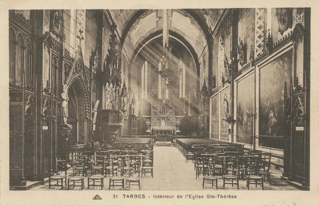 Z - 31 - Intérieur de l'Eglise Ste-Thérèse.jpg