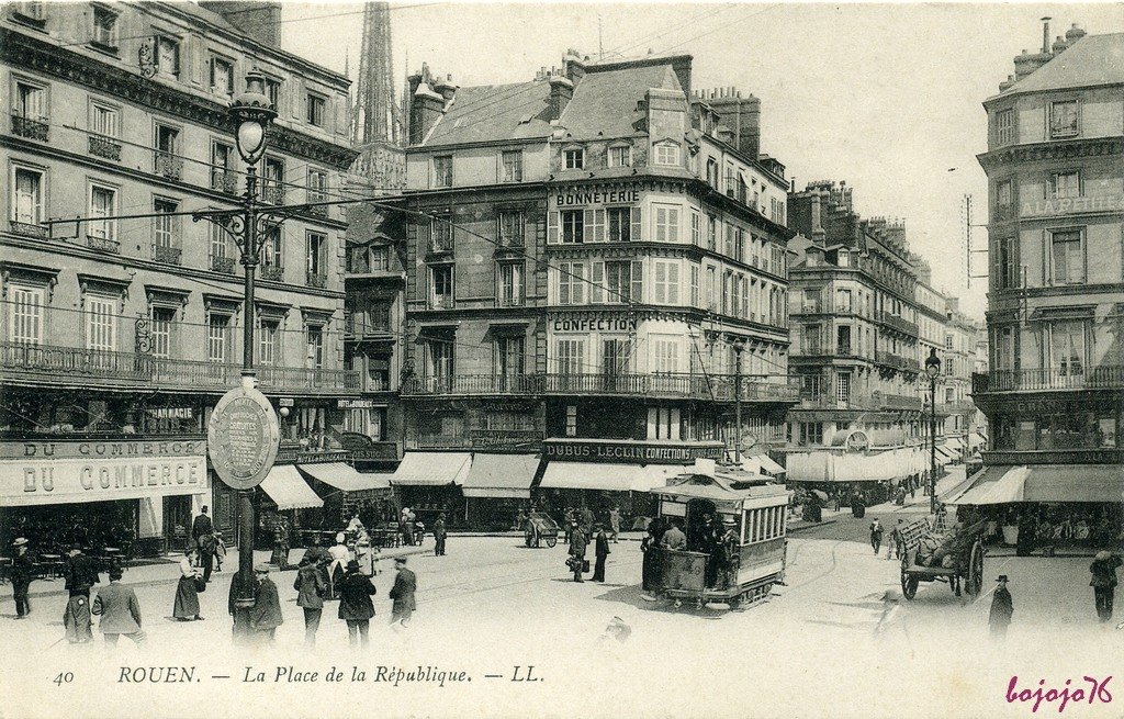 76-Rouen-La place de la République.jpg