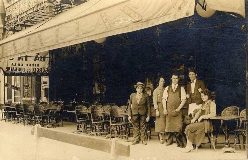 01 Café-bar du Ba-ta-clan.jpg