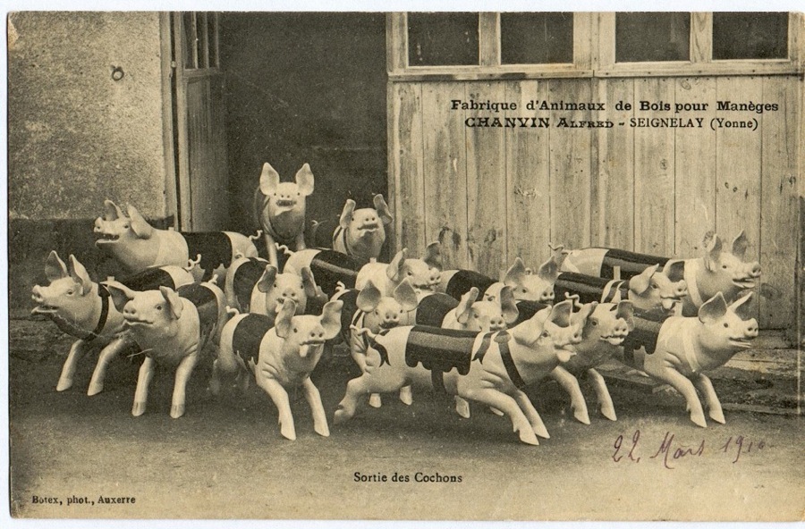 D89 Seignelay, cochons de bois Chanvin.jpg