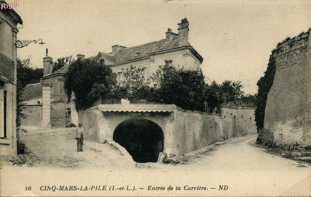 37-5Mars - Entrée Carrière.jpg