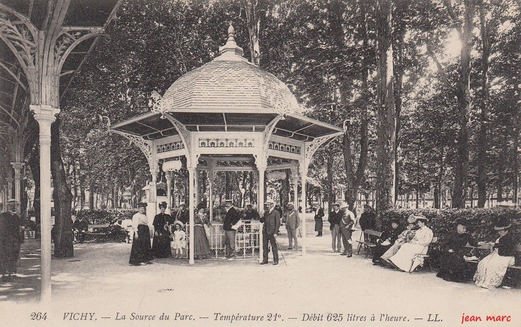 Vichy - La Source du Parc - Température 21° - Débit 625 litres à l'heure.jpg