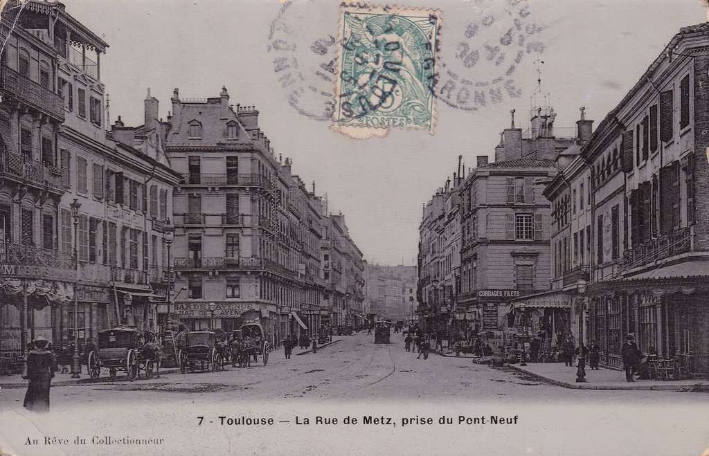 Toulouse - La Rue de Metz, prise du Pont-Neuf.jpg