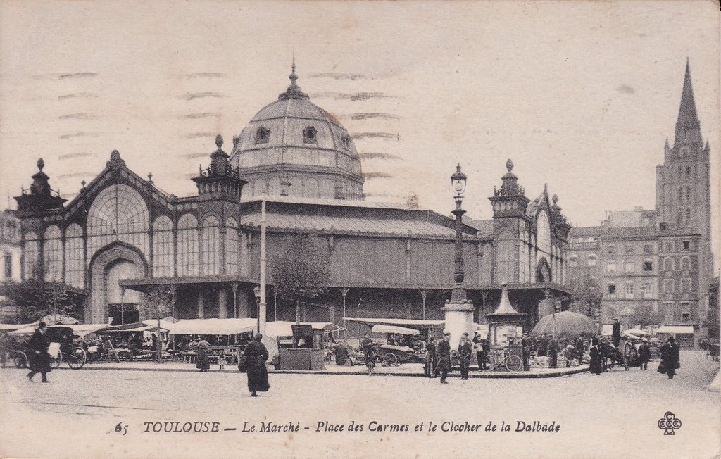 Toulouse - Le Marché - Place des Carmes et le Clocher de la Dalbade.jpg