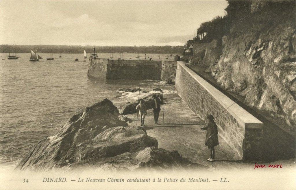 Dinard - Le Nouveau Chemin conduisant à la Pointe du Moulinet.jpg