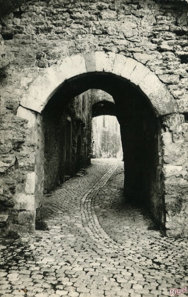 07-St-Montant.jpg