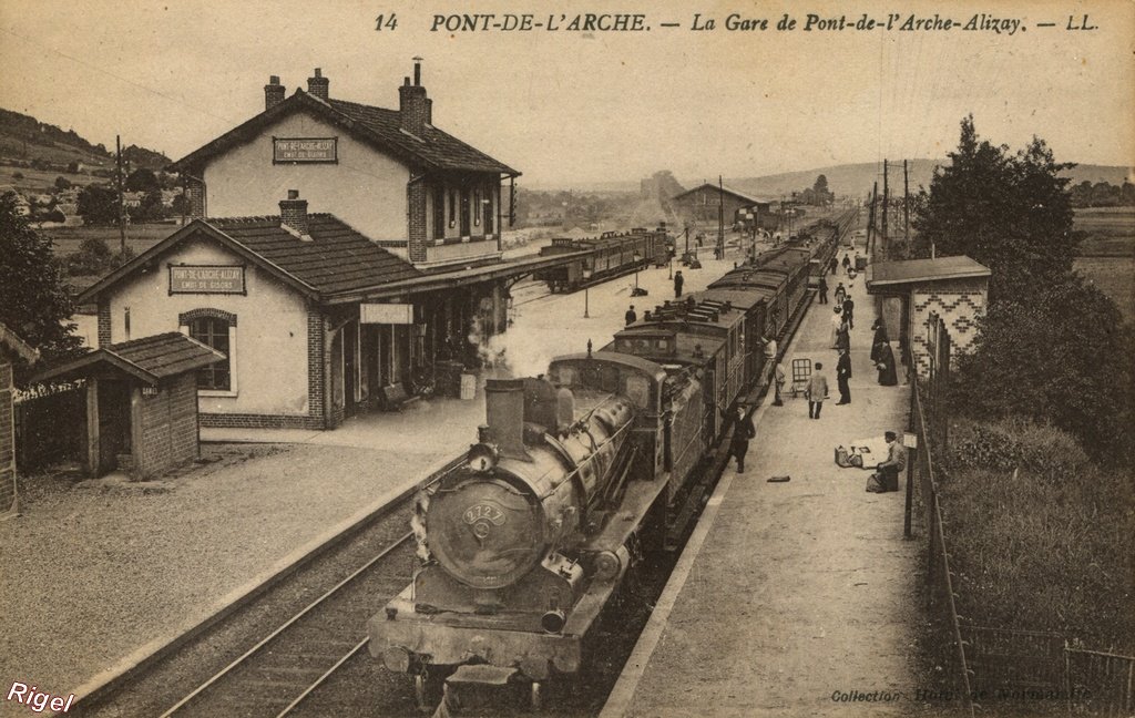 27-Pont-de-l'Arche - La gare de Pont-de-l'Arche-Alizay - 14 LL.jpg