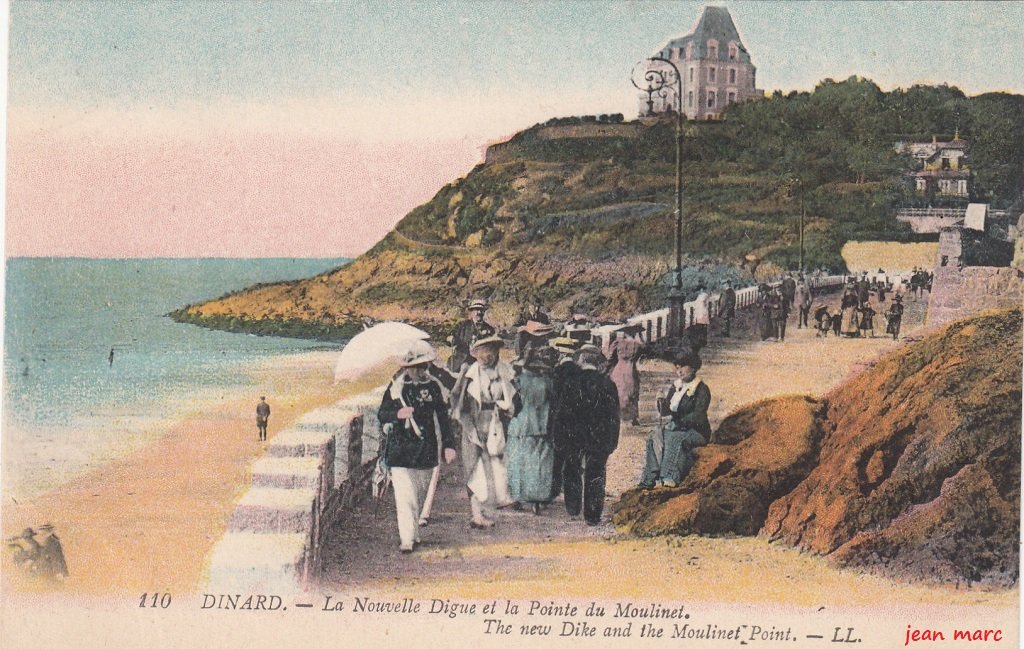 Dinard - La Nouvelle digue et la Pointe du Moulinet.jpg