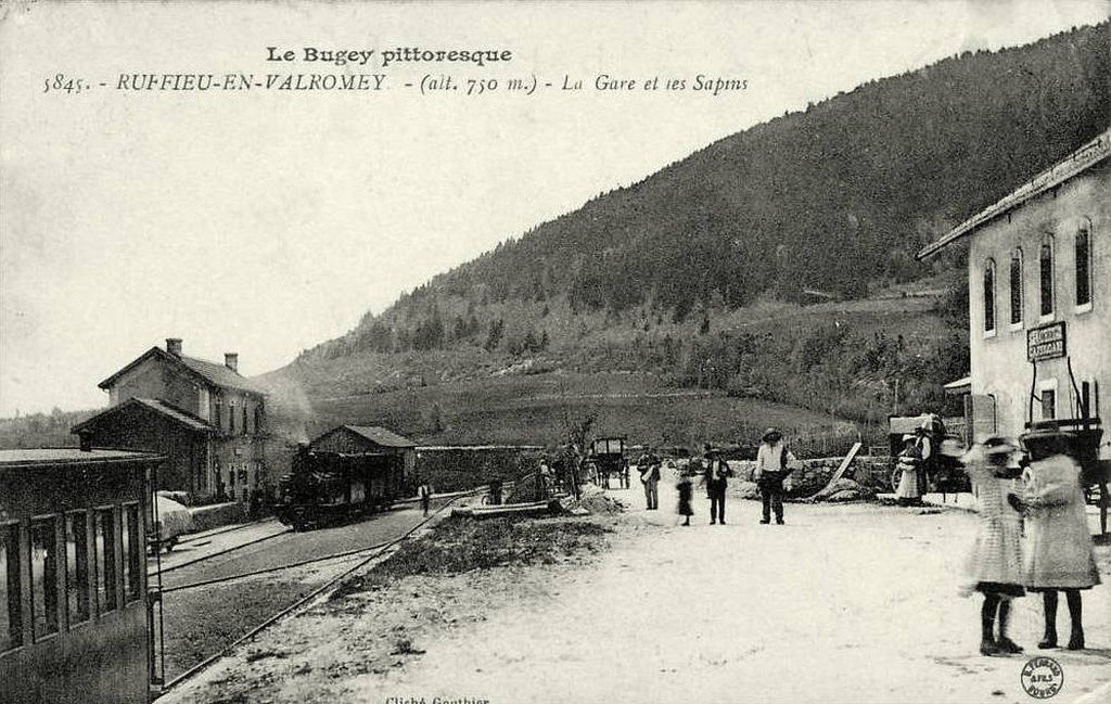 Ruffieu 5845-997-3-04-13-01.jpg