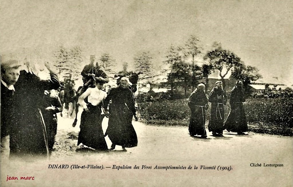 La Vicomté-en-Dinard - Expulsion des Assomptionnistes (Capucins) de La Vicomté (1904).jpg