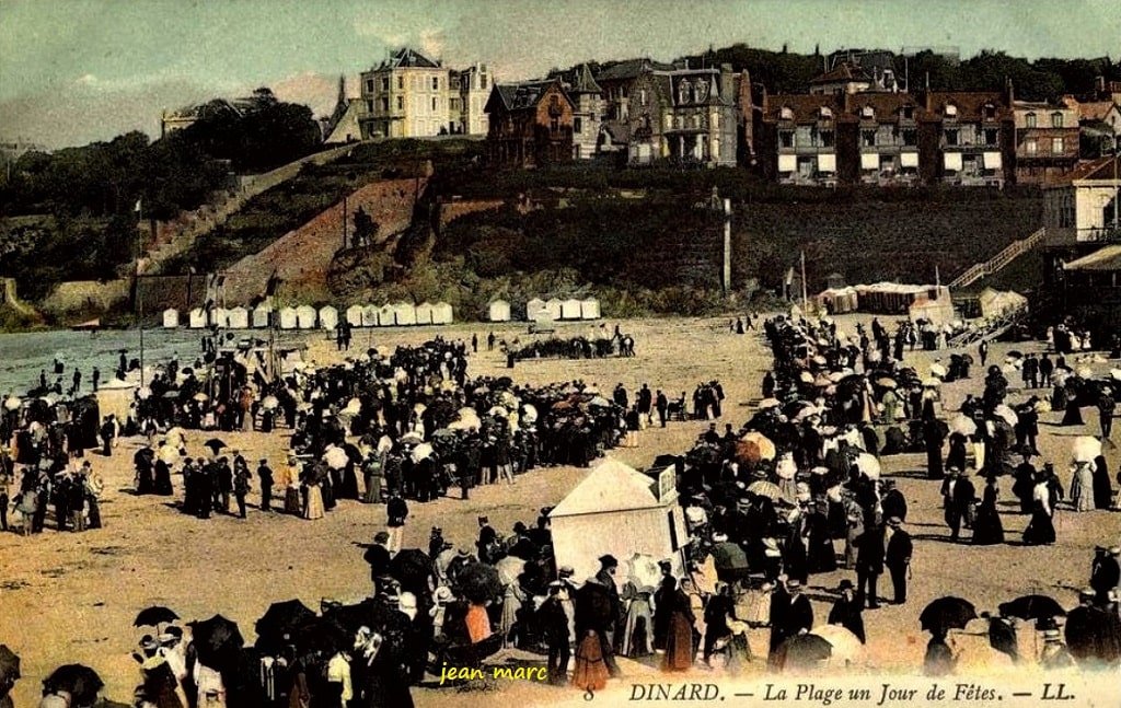 Dinard - La Plage un jour de fêtes (colorisé).jpg