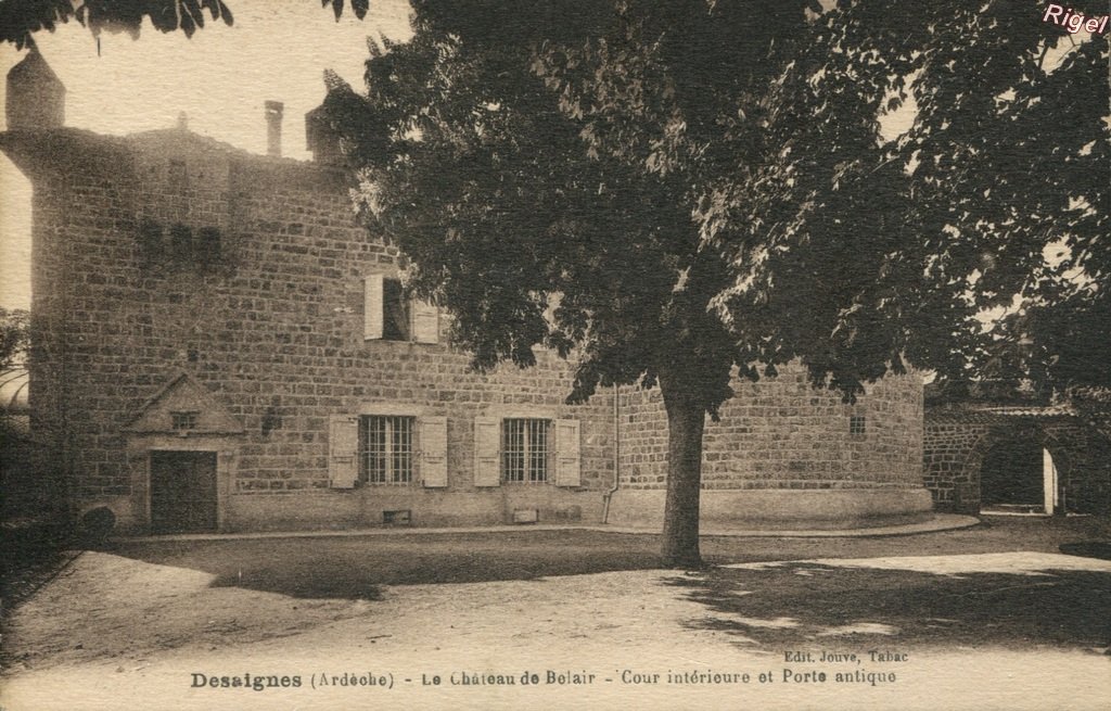 07-Desaignes - Château Belair - Coiur Intérieure - Jouve Edit.jpg