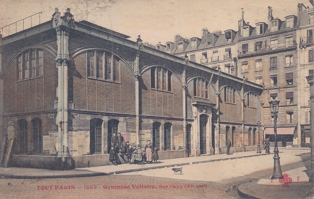 Gymnase Voltaire.jpg