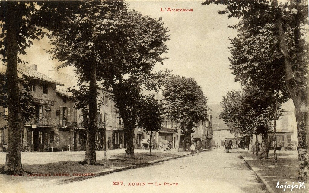 12-Aubin-La Place.jpg