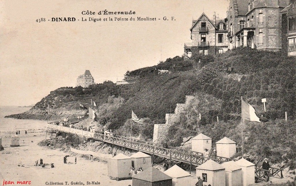 Dinard - La Digue et la Pointe du Moulinet (passerelle).jpg